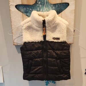 EUC Timberland Kids' Sz 2T Sherpa & Puffer Black and White Vest